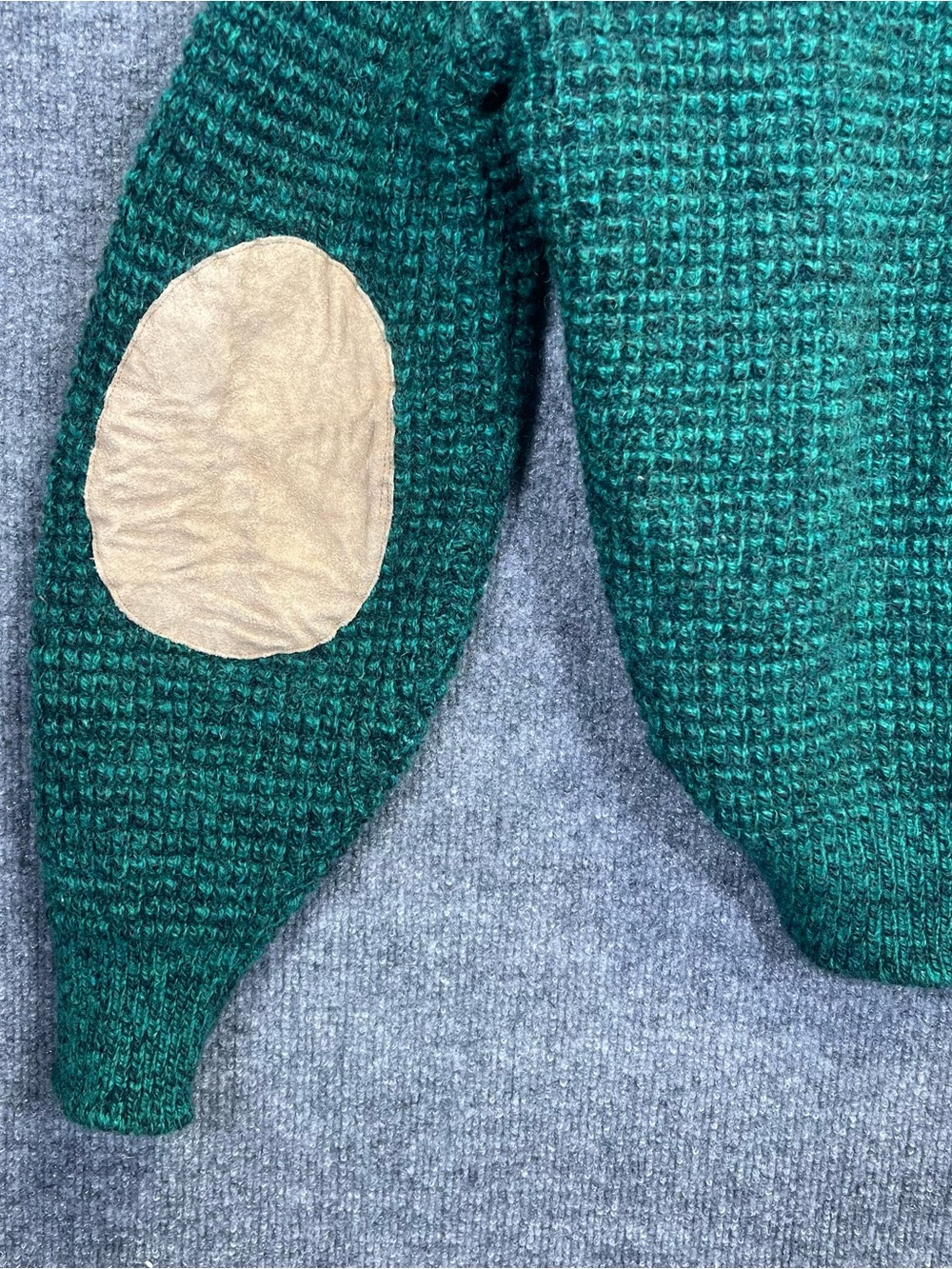 Vintage American Eagle Mens Medium Green Wool Knit Patch Elbow Grandpa Sweater - Picture 9 of 11